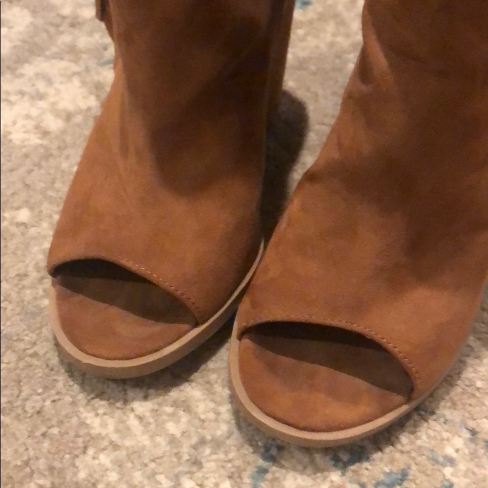 Dolce vita 6.5 brown open toe booties - Picture 2 of 2